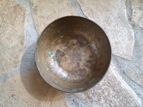Bowl 823: 7.25" Antique Himalayan Singing Bowl 182 HZ F#3-28