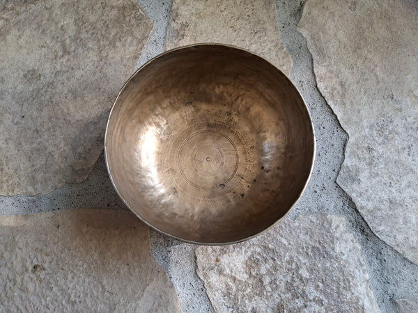 Bowl 834: 6.25" Antique Himalayan Singing Bowl 196 HZ G3