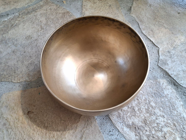 Bowl 851: 7.5" Antique Himalayan Singing Bowl 164 HZ E3-9