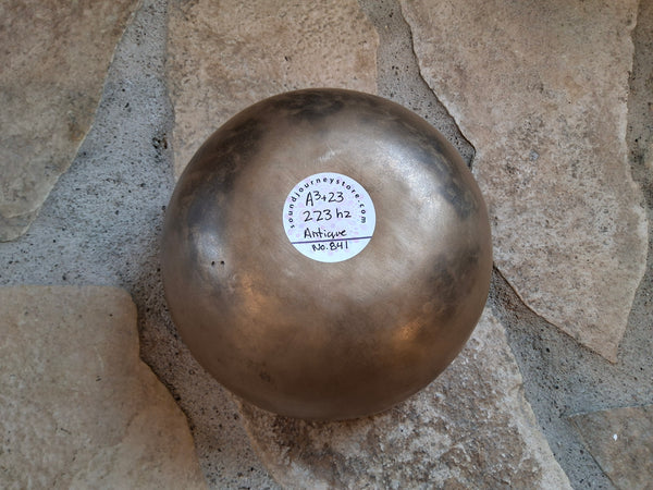 Bowl 849: 7.5" Antique Himalayan Singing Bowl 152 HZ D#3-40