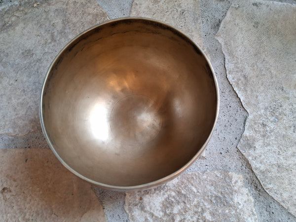 Bowl 855: 7" Vintage Himalayan Singing Bowl 173 HZ F3-16