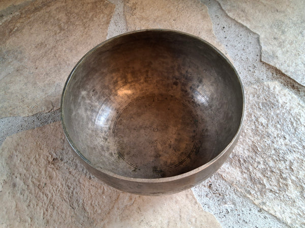 Bowl 872: 6.75" Antique Himalayan Singing Bowl 258 HZ C4-24