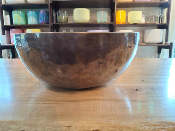 Bowl 931: 17" Plain Foot Himalayan Singing Bowl 70 HZ C#2+18