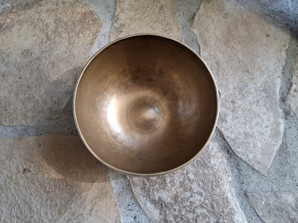 Bowl 812: 7.5" Vintage Himalayan Singing Bowl 164 HZ E3-9