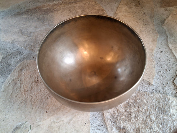 Bowl 850: 7.25" Vintage Himalayan Singing Bowl 161/167 HZ E3-41/E3+23