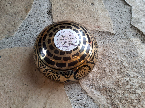 Bowl 741: 4.75" Thangka Artwork Himalayan Singing Bowl 185 HZ B4-49